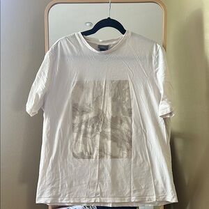 H&M cream Short Sleeve Tee Classic Crew Neck